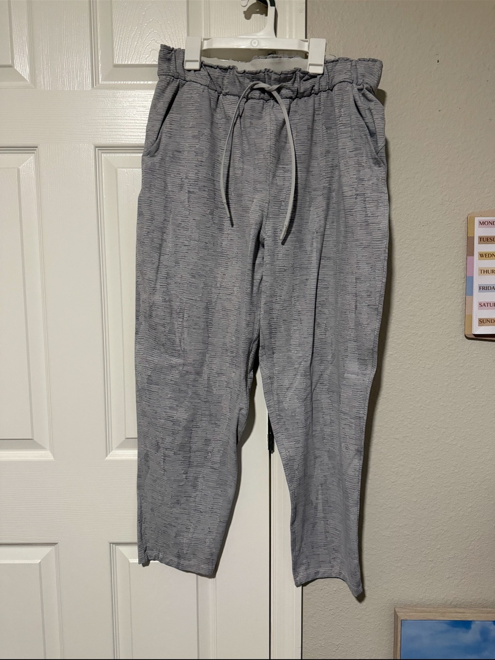 Lululemon Womens Large Gray Patterned Drawstring Pants Pockets Tapered Leg